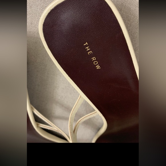 The Row Graphic Thong Kitten Heel in Leather Sandals Size 40 - Picture 12 of 15